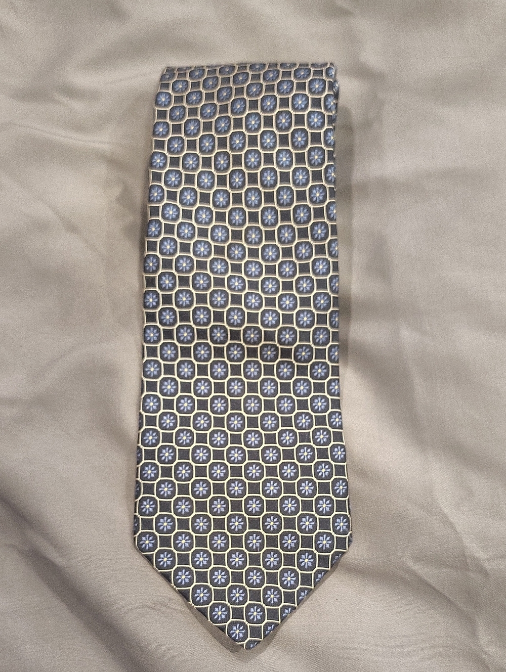 Nautica Blue Flowers Pattern Silk Tie